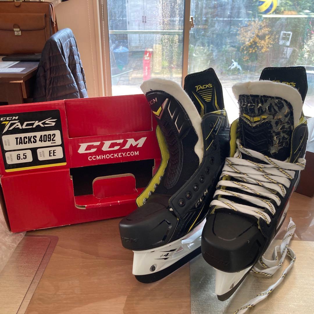 アイスホッケーシューズ