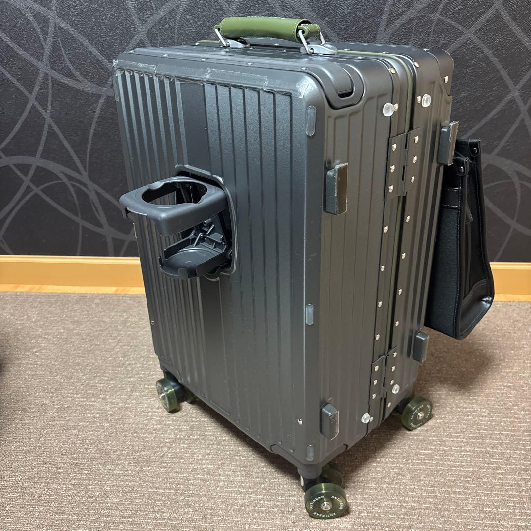 kpldol 未使用、新品　機内持ち込み　20インチ 中型　TSAロック付き