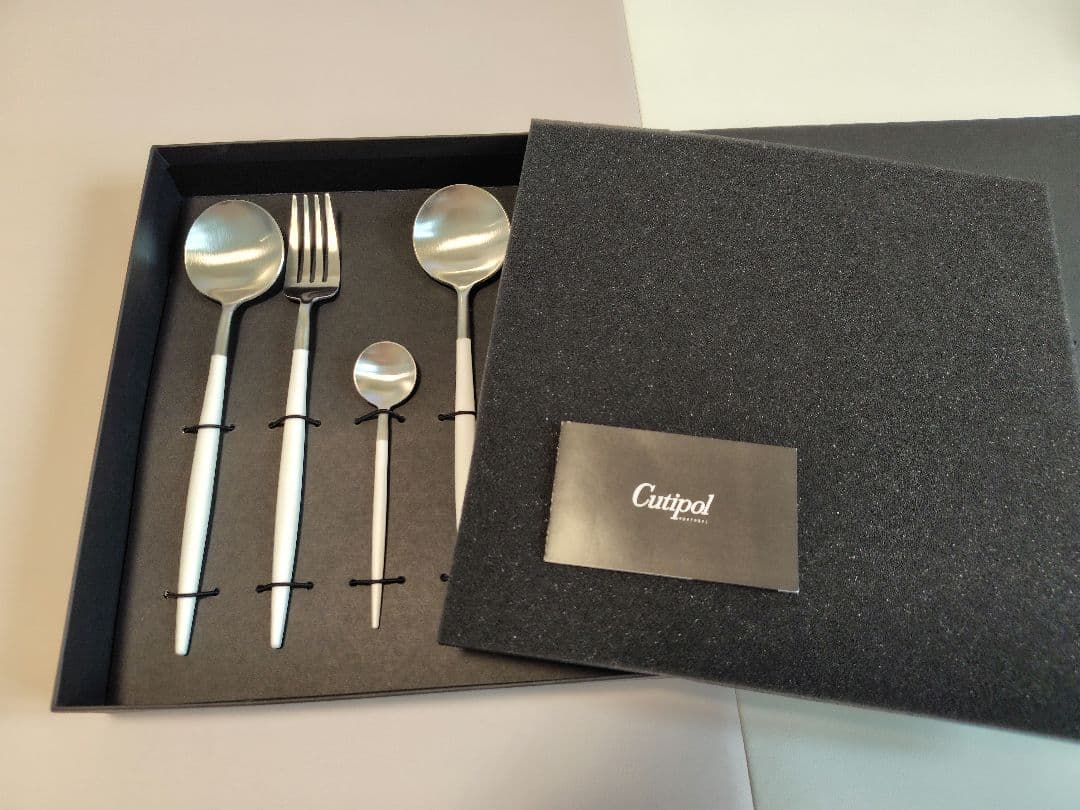 クチポール　Cutipol GOA ホワイトシルバー 6本セット