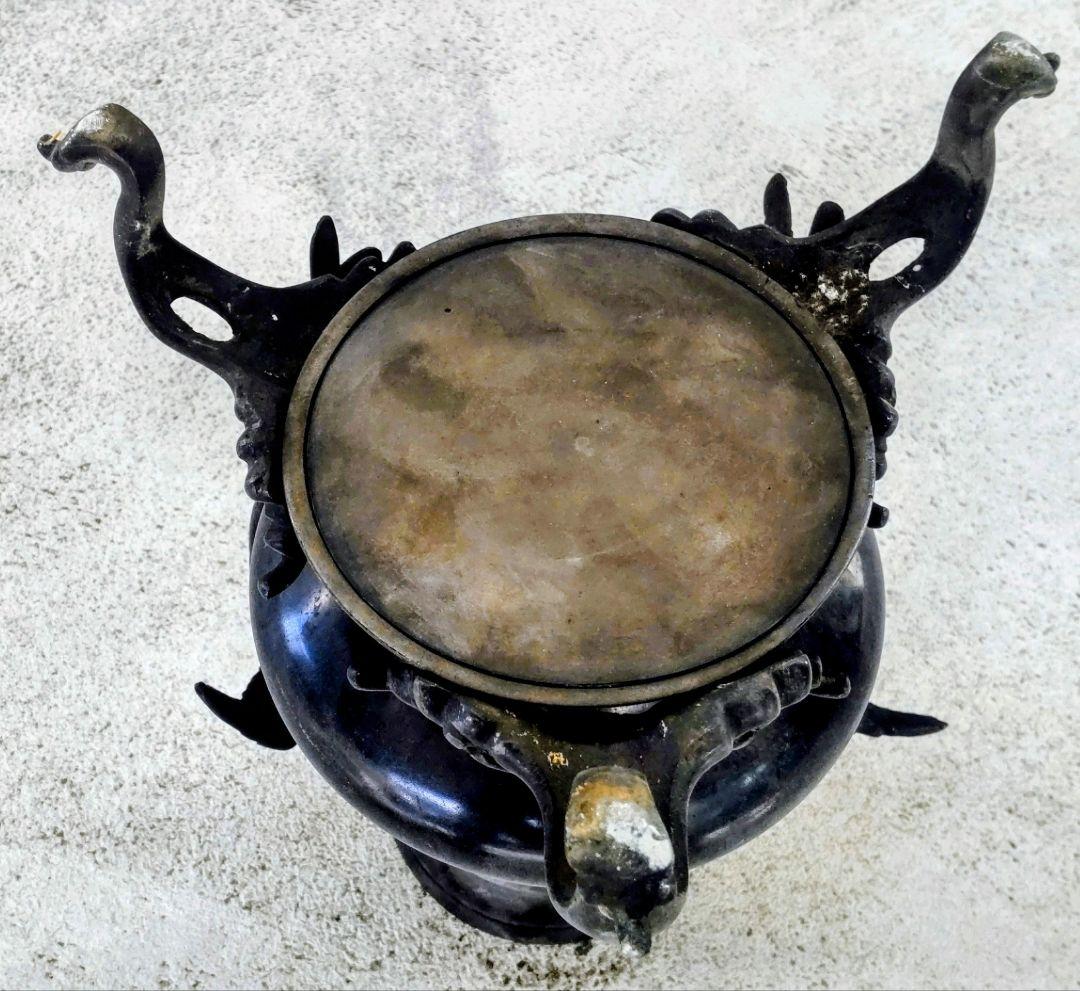 「大切に保管していました。」金属円筒形花瓶／ディスプレイ