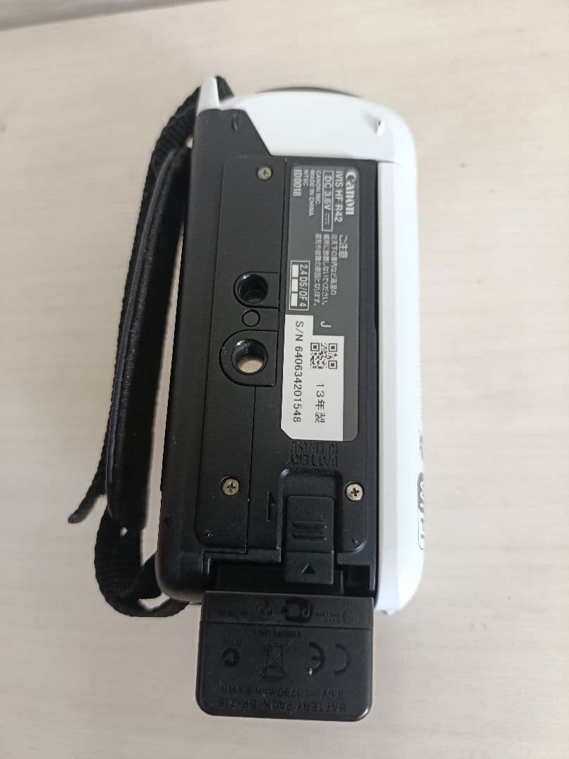 【美品♪】Canon キャノン　iVIS HF R42 ビデオカメラ　シルバー
