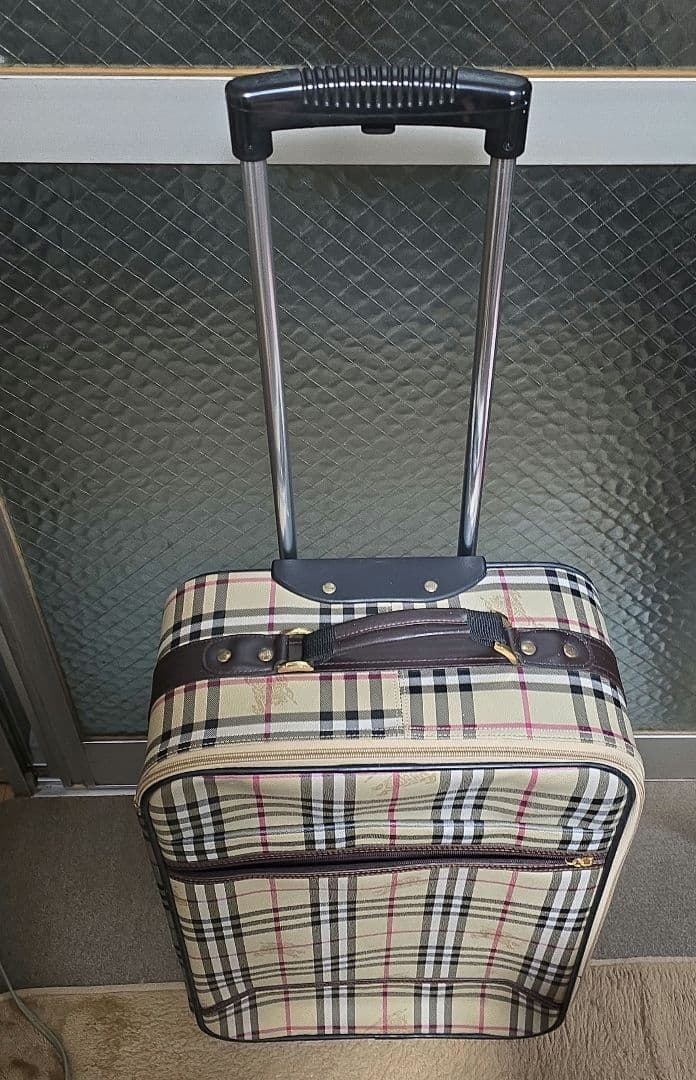 BURBERRYバーバリーチェック柄キャリーケース 中型
