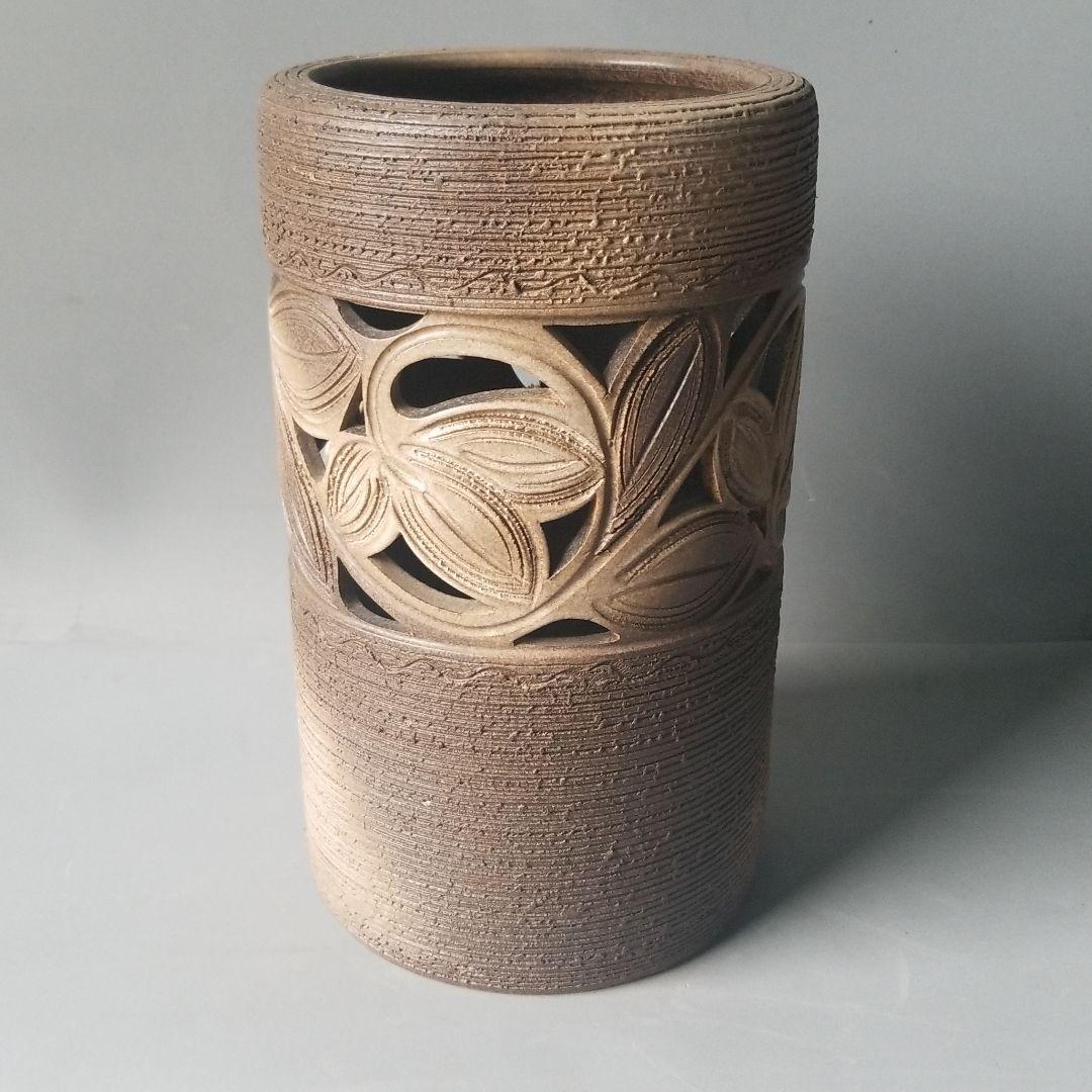 信楽焼傘立て 艶消し透かし 信楽焼 高さ４４cm