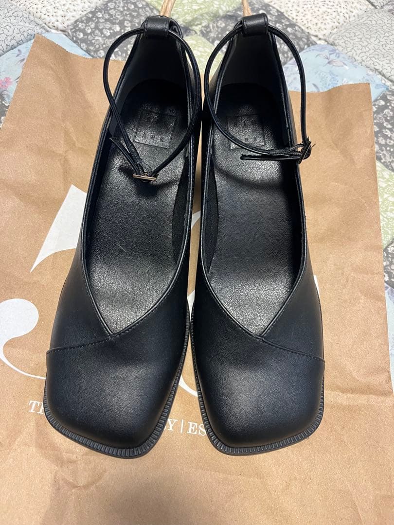 RIM ARK スクエアトゥパンプス