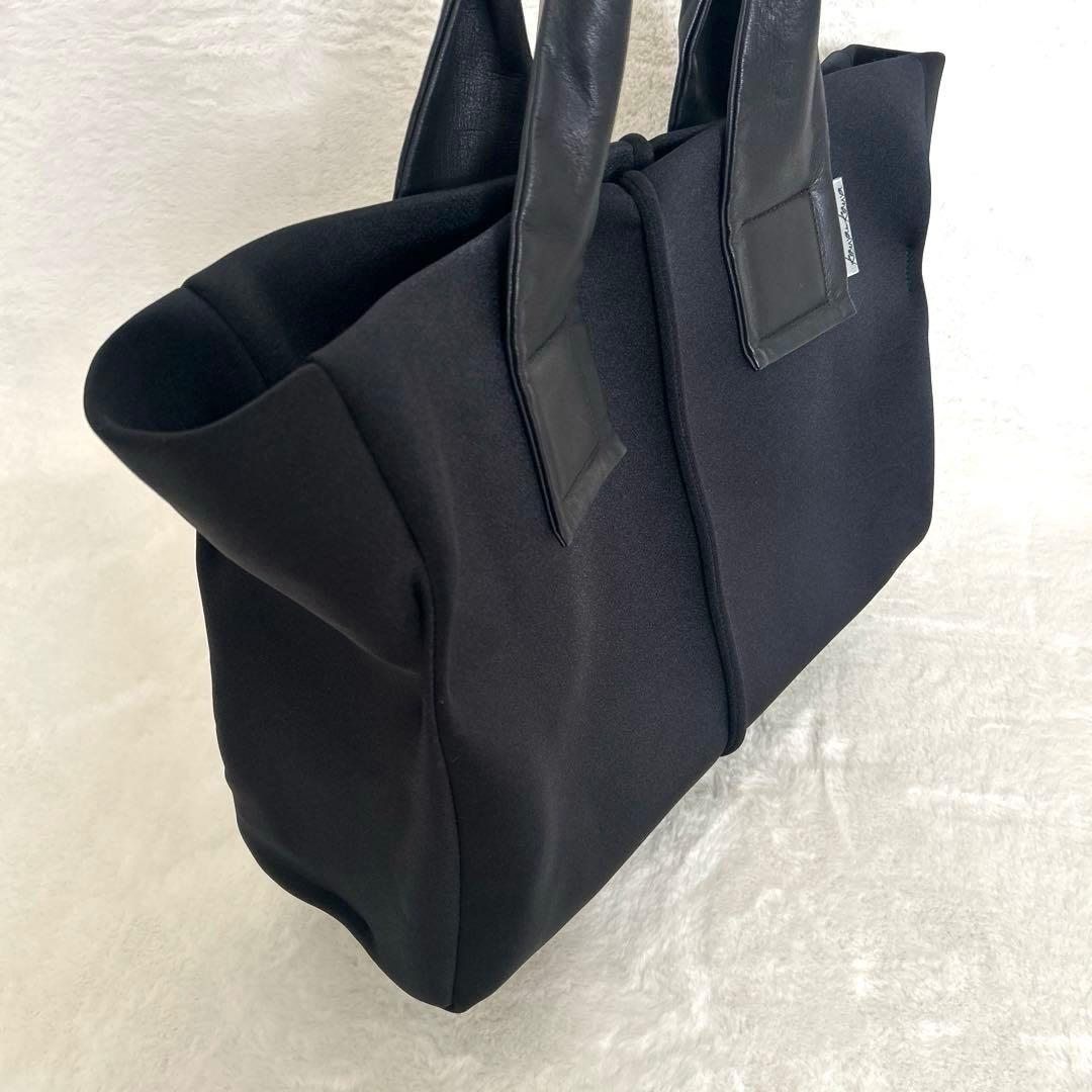 ✨極美品✨【kawa-kawa】カワカワ ボストン級軽量バック黒色　L サイズ