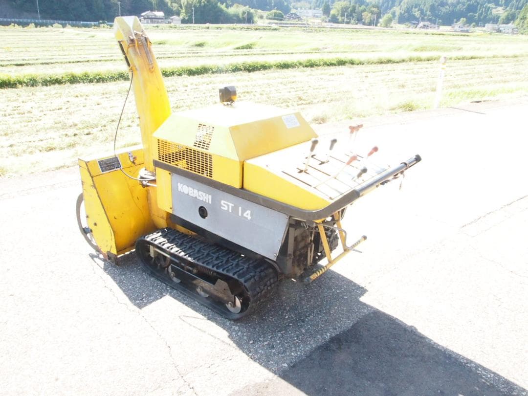 大型除雪機　14馬力即戦力！！　実動富山、石川、金沢