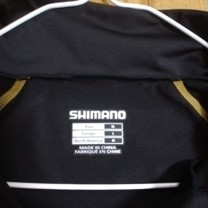 シマノ　ハーフジップリミテッドプロシャツ