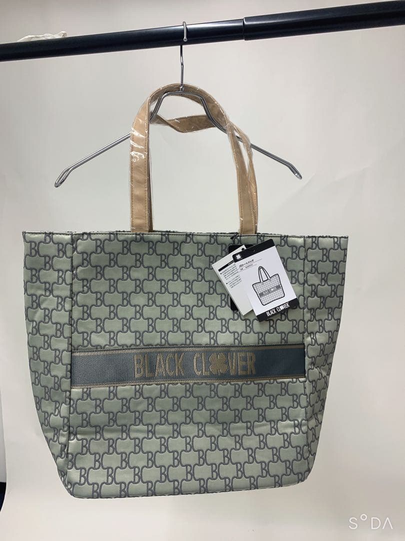 新品 BLACK CLOVER ブラッククローバー トートバッグ ベージュ