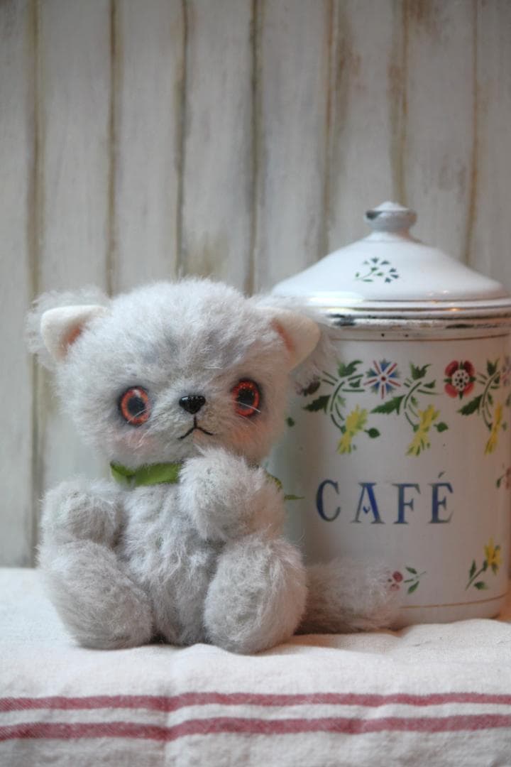 アートドール　テディベア　ぬいぐるみ　子猫