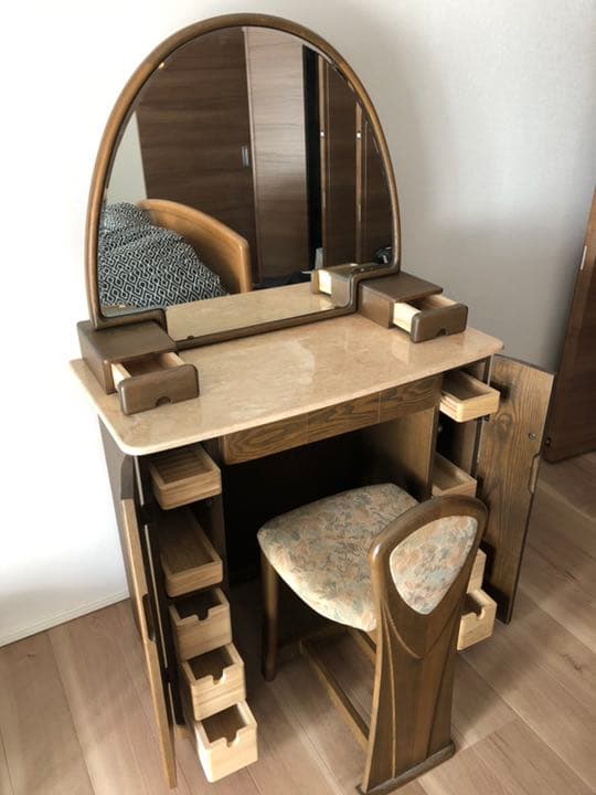 高級ドレッサー