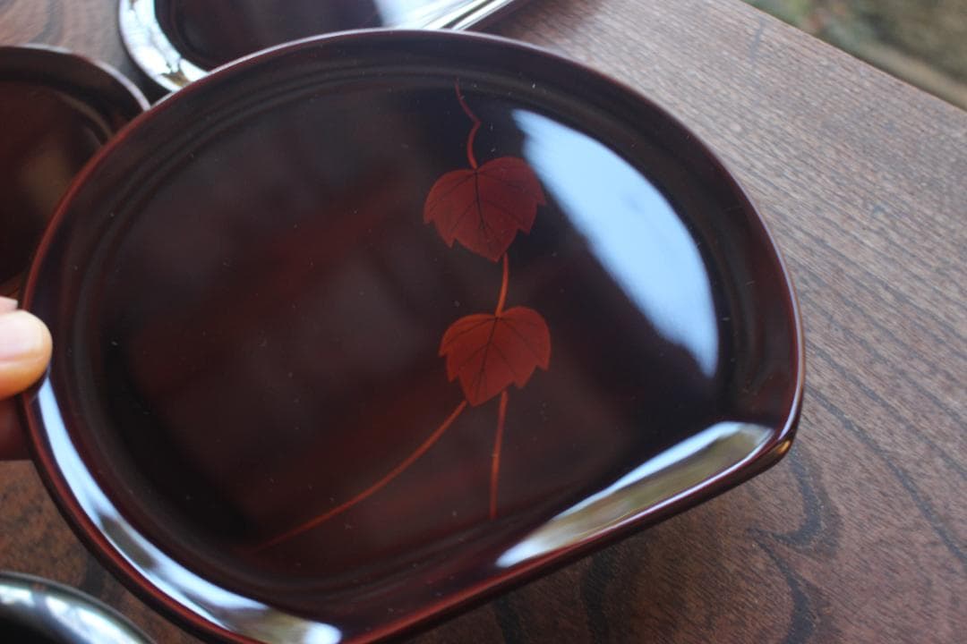 デッドストック！極上白檀蔦蒔絵の映える半月形銘々皿5点（検輪島塗お皿小皿菓子皿