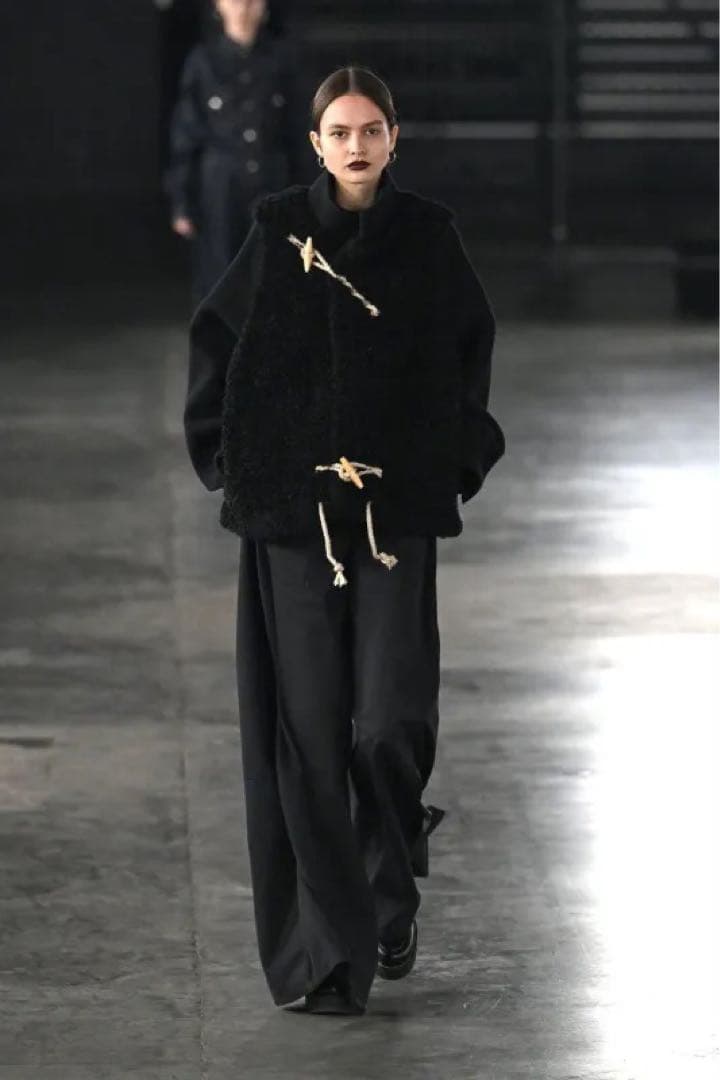 25AW ハイクHYKE ★新品★ダブルフェイス ダッフルコート ボアブラック2