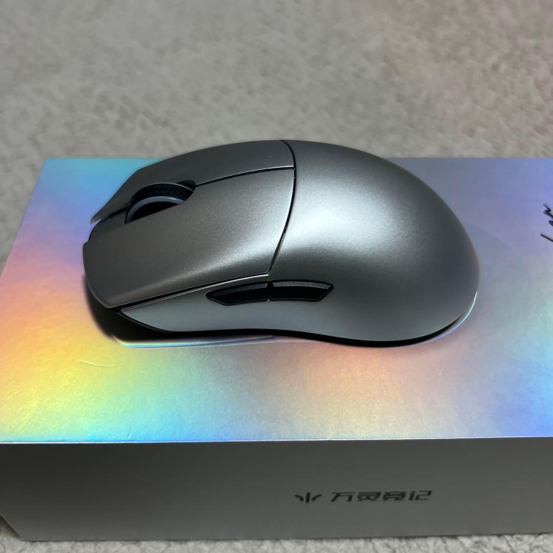 wlmous HUAN シルバー