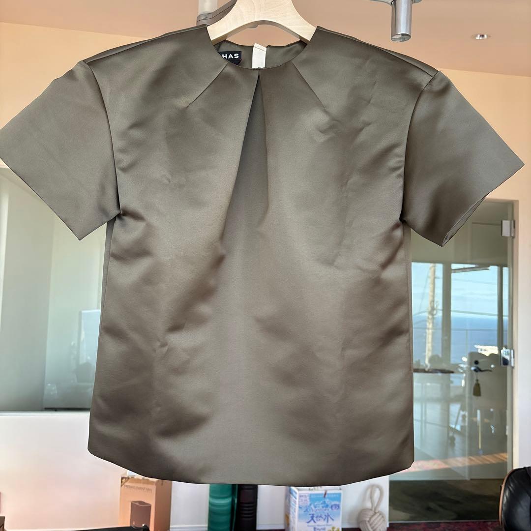 きょん様ROCHASロシャス カーキサテントップス未使用品