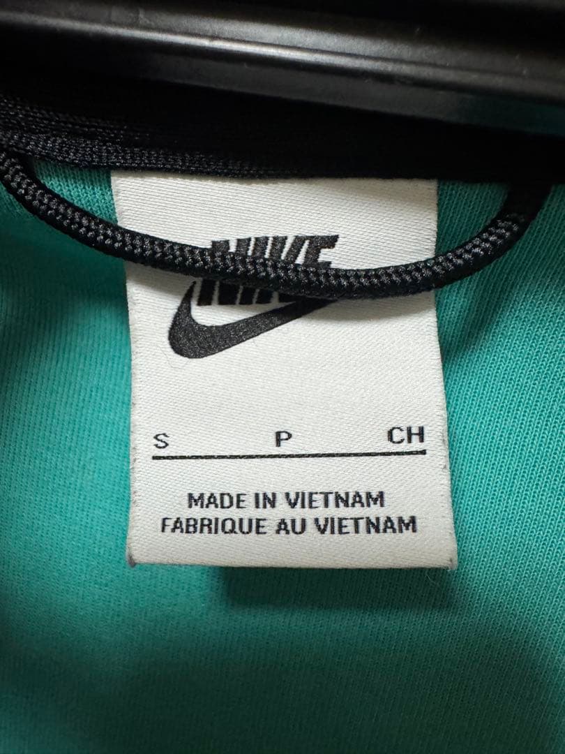 Nike テックフリース　Ｓ　セントラルシー着用モデル　ティファニーブルー