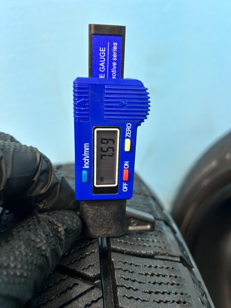 235/50/18 BLIZZAK VRX3 4本セット【バリ溝】