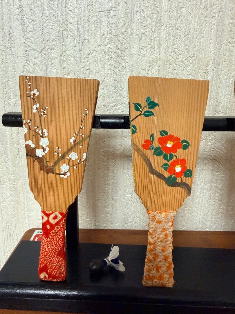 ちりめん細工 羽子板 12か月セット 季節の花 十二ヶ月 縁起物 飾り台、羽付き