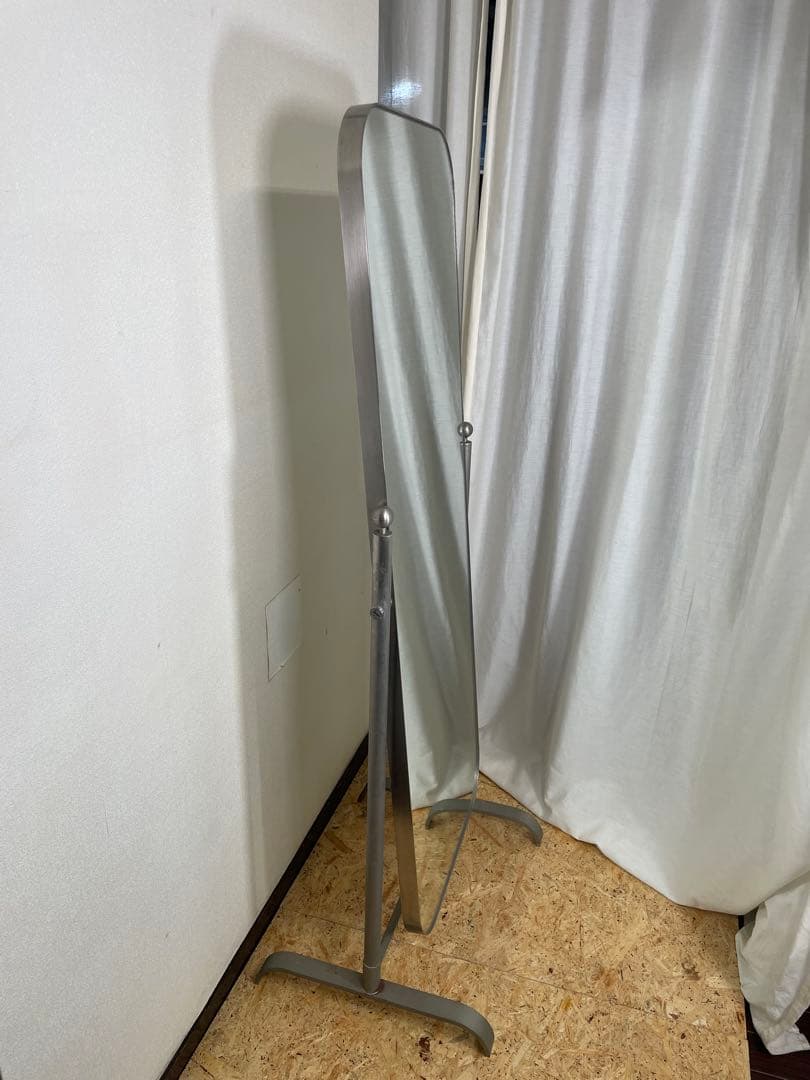 インダストリアル スタンドミラー ポストモダン 全身鏡 姿見 什器 アイアン 2