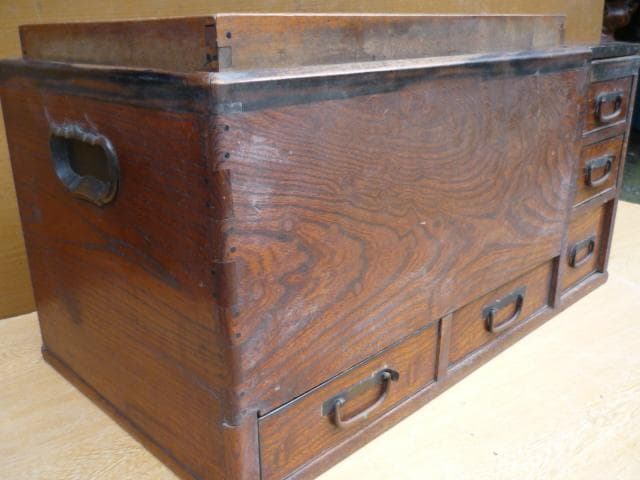 長火鉢　ケヤキ材　ひばし・灰ならし・五徳・猫板付き