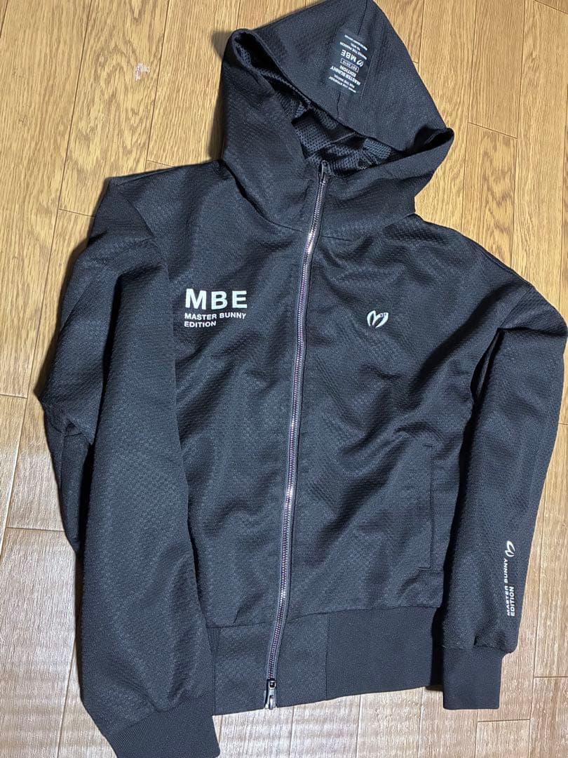 マスターバニー　レディース　パーカー