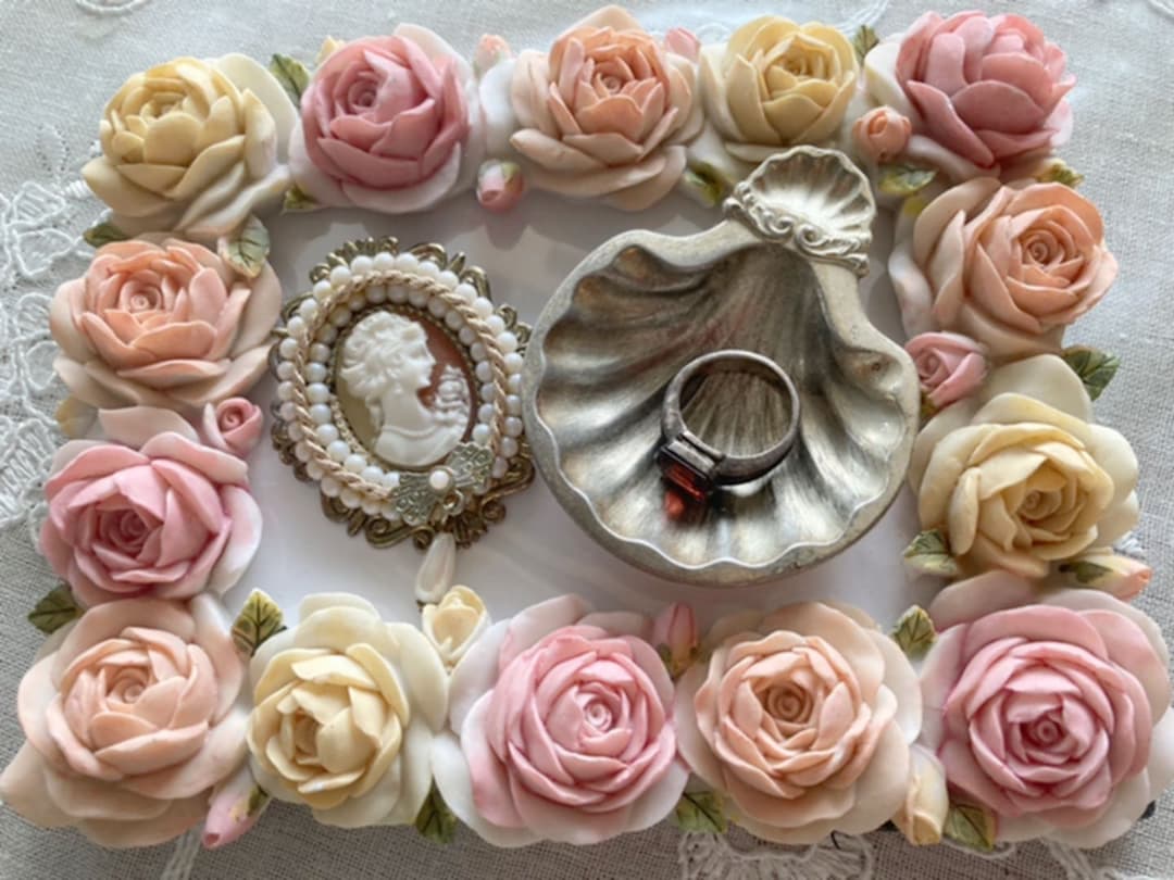 ご予約ヴィンテージピンク薔薇薫るフォトフレームハンドペイント飾りトレーエレガント