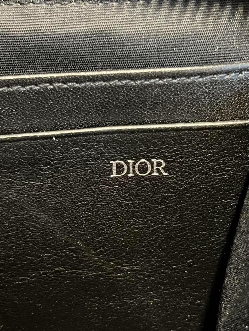Dior ストラップ付き ジップポーチ