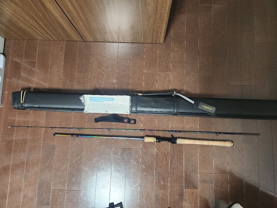 ワールドシャウラリミテッド　1704Rー2