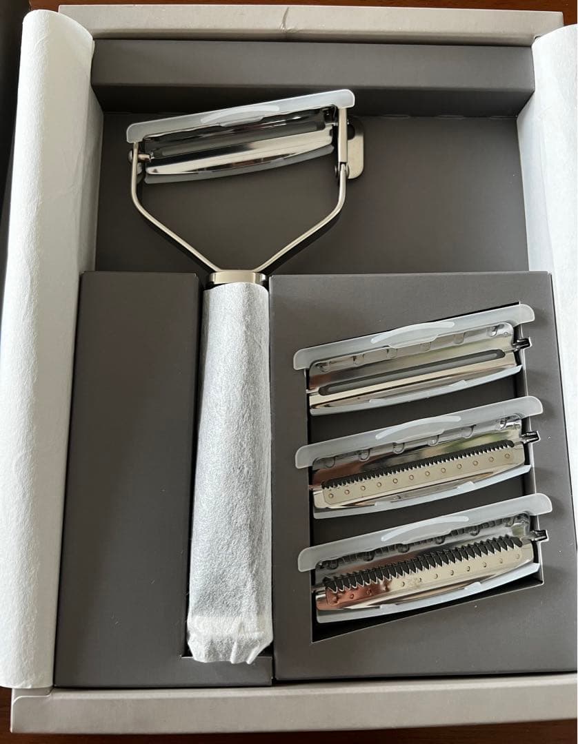 Michel Bras Laguiole T型ピーラー 替え刃付高級 調理器具