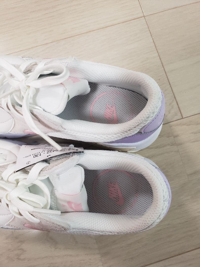 Nguyen Hoang新品タグ付きナイキエアマックスエクシー