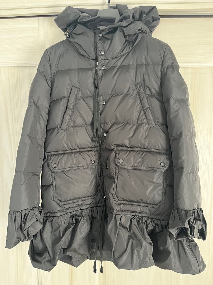 モンクレールフリルダウン【1】Mサイズ