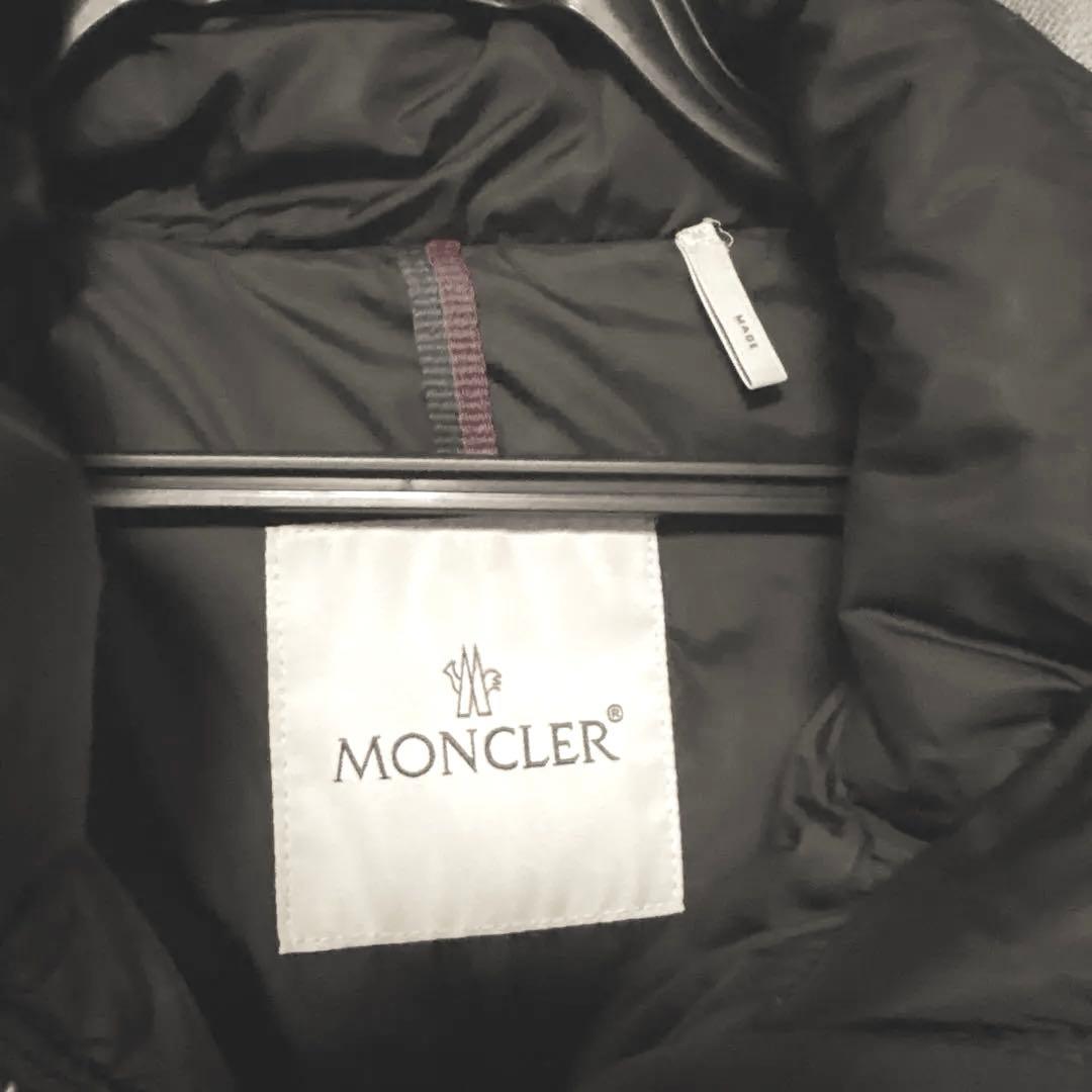 b*i様 美品　MONCLER ダウンジャケットロング