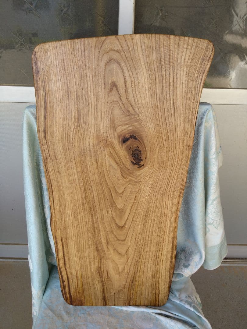 栗のベンチ用板　りゅう❕栗の耳付き天板厚さ約45㎜の迫力満点、木目が綺麗