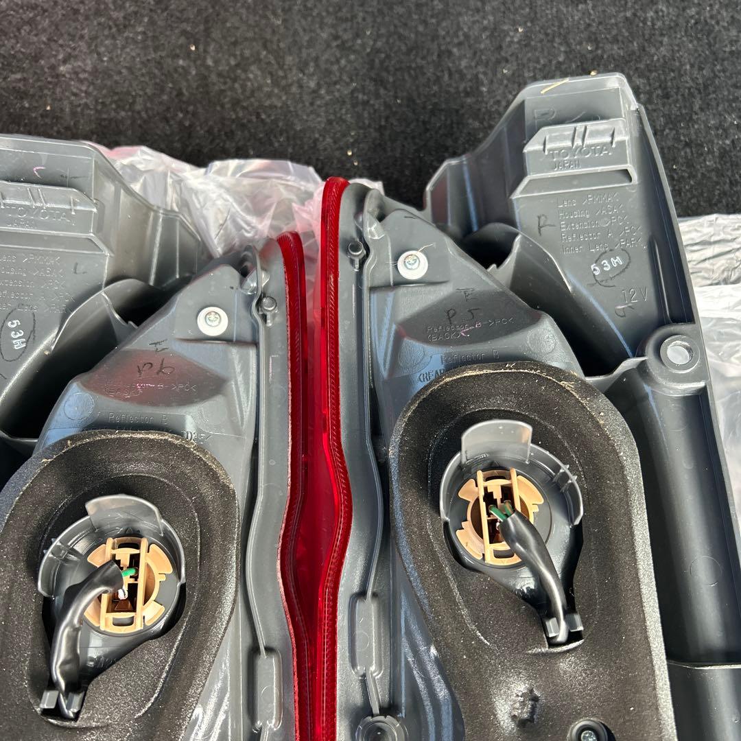 ハイエース　200系　ダークプライムs 新車外し