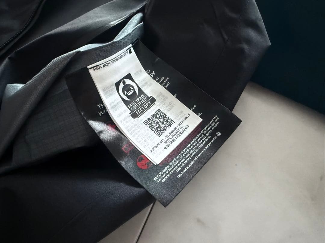 ARC'TERYX ベータジャケット Black メンズ XS