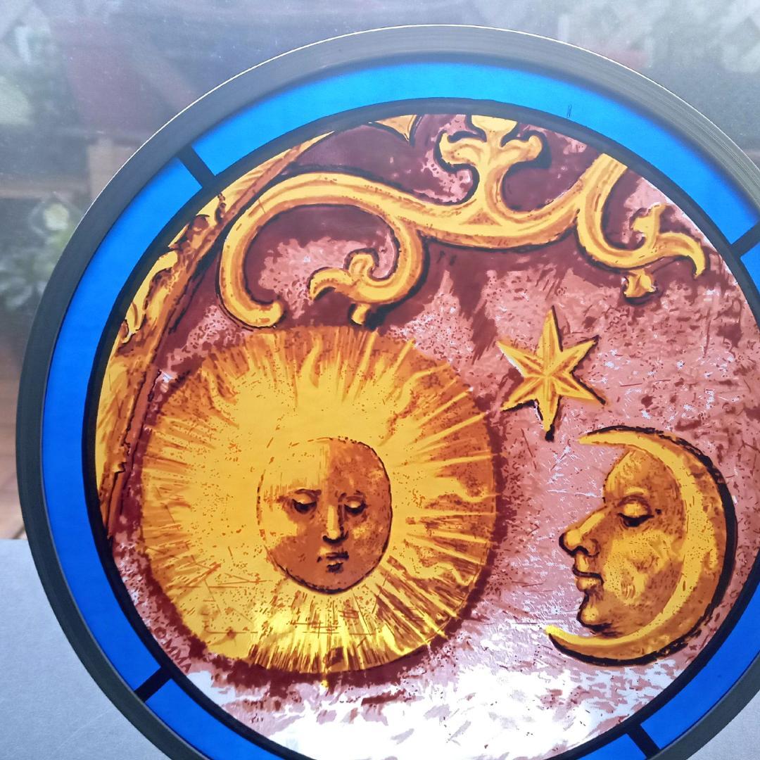 ニューヨーク メトロポリタン美術館ステンドグラス 太陽と月 グラスマスターズ社