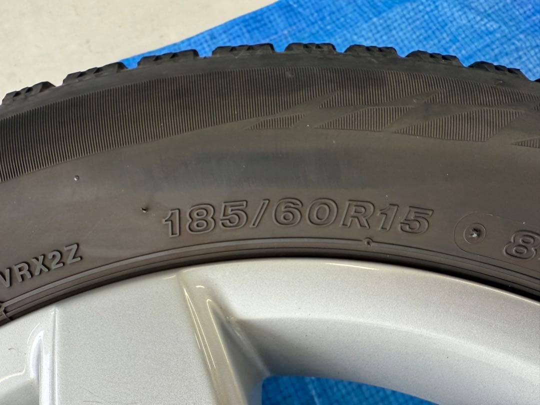 アウディ純正アルミホイール スタッドレスタイヤ185/60R/15 VRX2