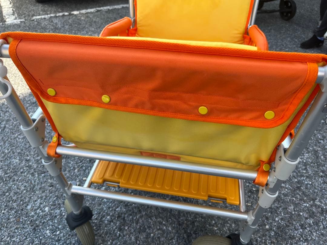 4人乗りバギー　わくわくおさんぽカー