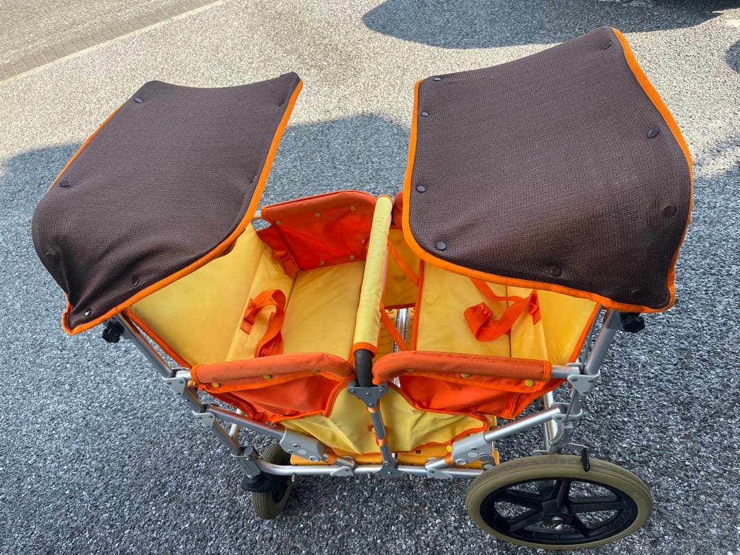 4人乗りバギー　わくわくおさんぽカー