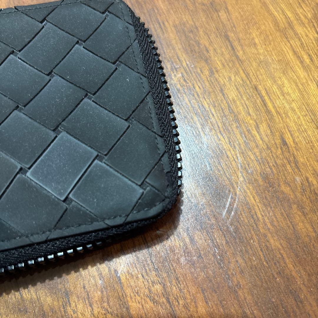 ボッテガヴェネタ　ラバー　ブラック　二つ折り財布
