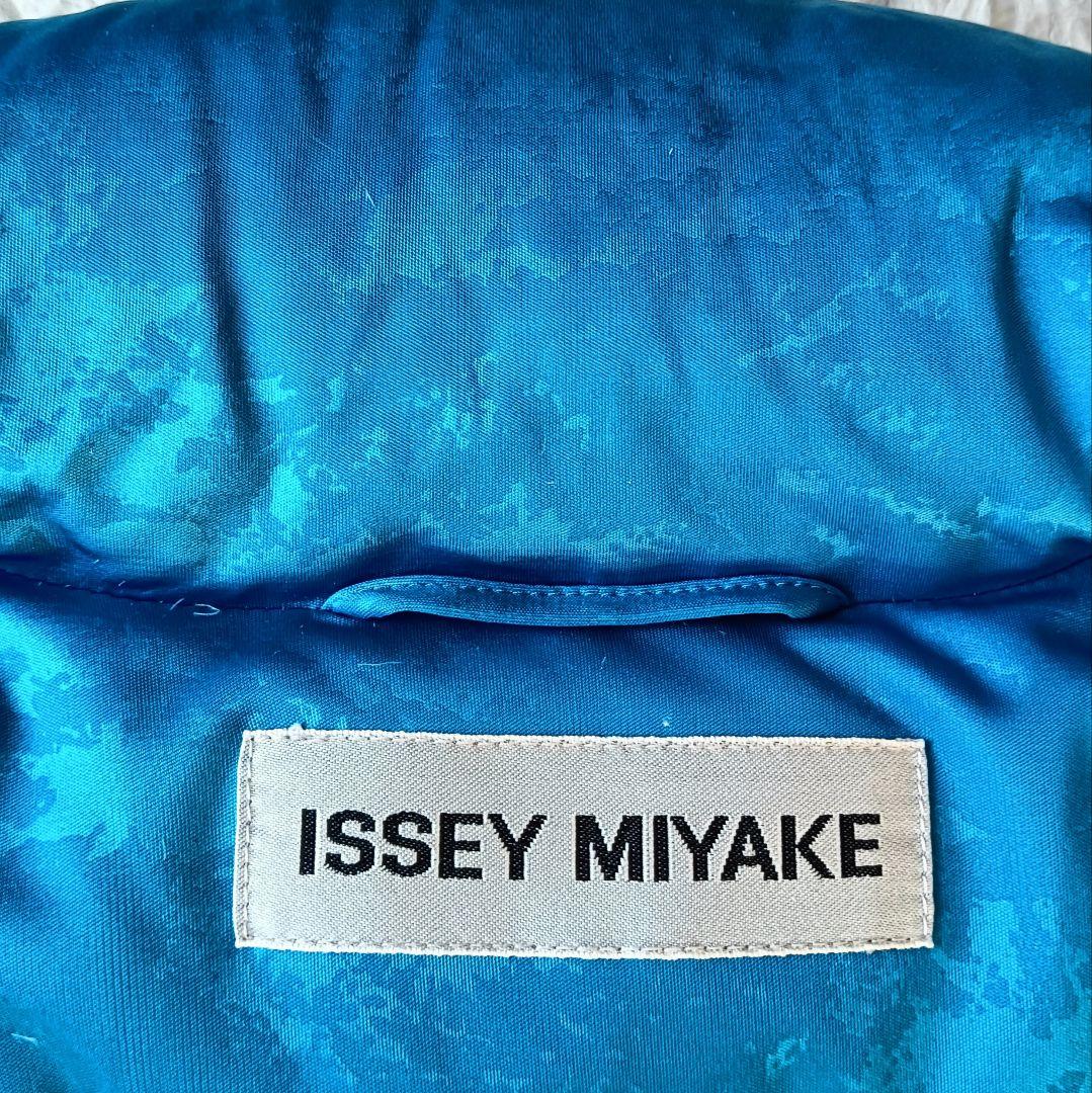 【イッセイミヤケ】ロングダウンコート ブルー 総柄 サイズ2