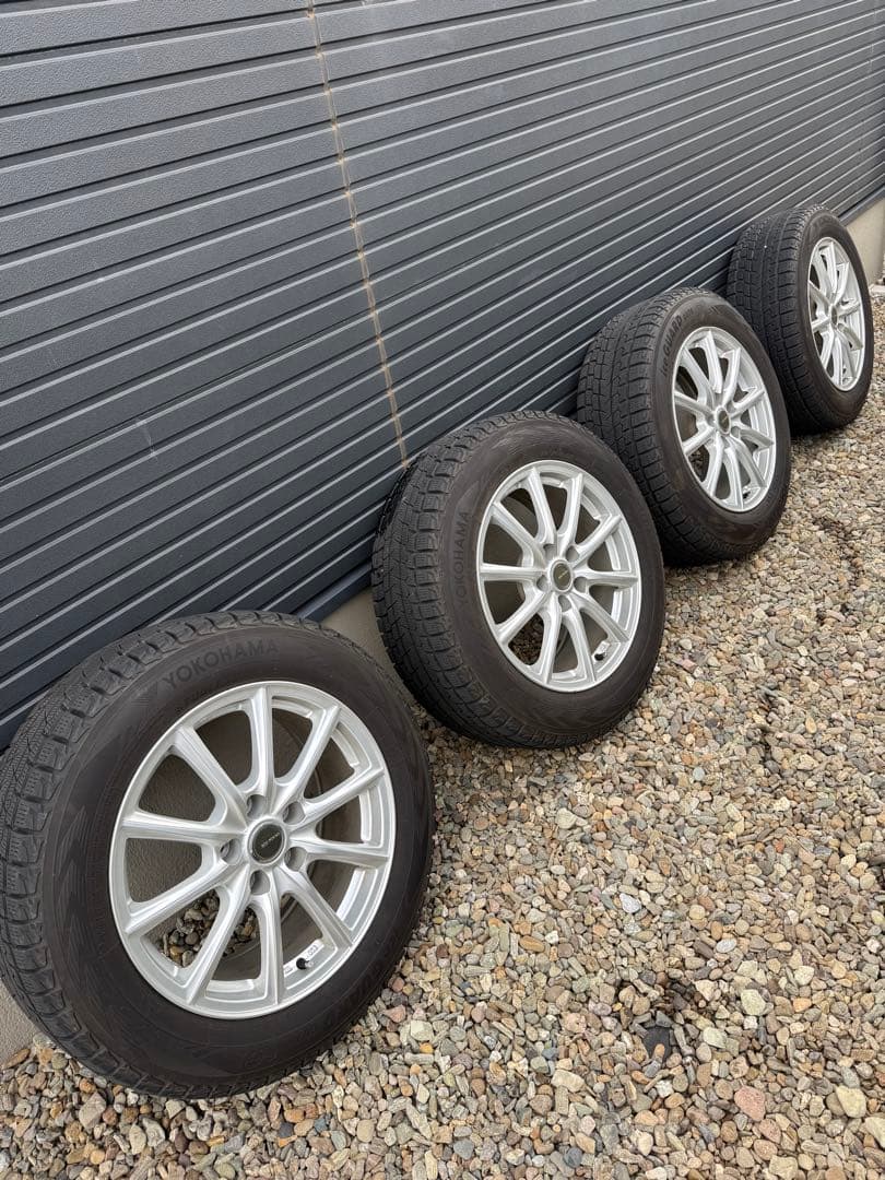 大幅値下げ‼️YOKOHAMAスタッドレスタイヤ225/60R17インチ