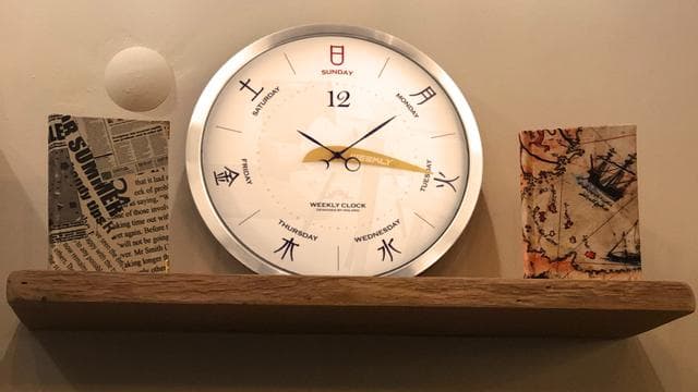 【新品・未使用】１周で168時間。曜日と１週間の時間経過がひと目でわかる掛時計