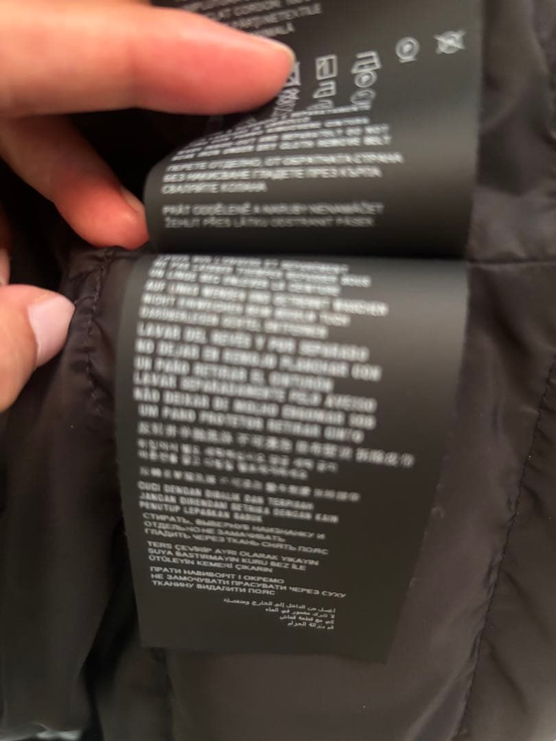 週末セール！プラダ　ブラックダウン　近年物　希少サイズ48 大きいサイズ