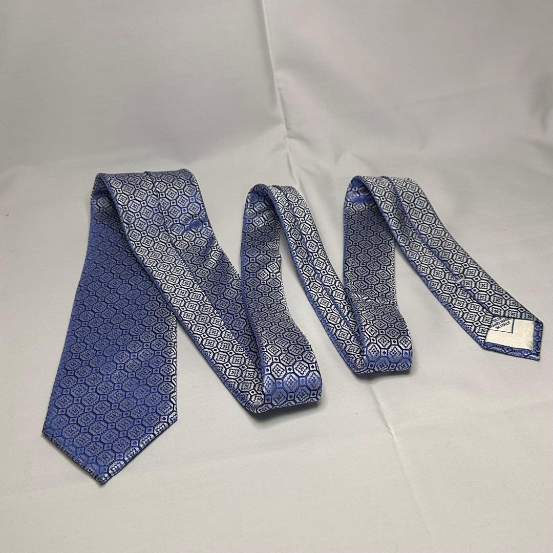 新品タグ付☆ブリオーニ☆ネクタイ☆ブルー☆シルバー☆パターン柄☆光沢☆682