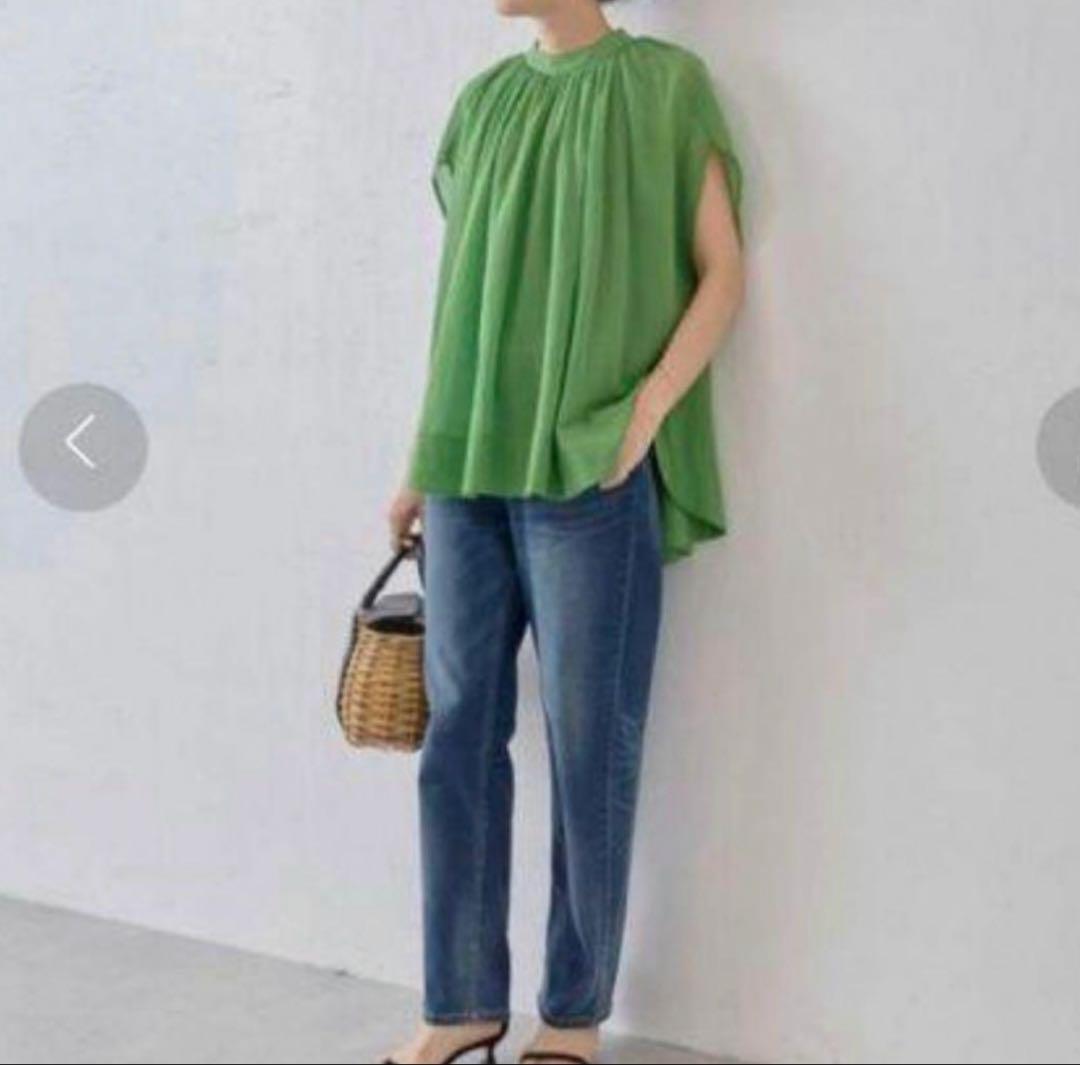 新品　BEARDSLEY コットンシフォンギャザー 丸ブラウス