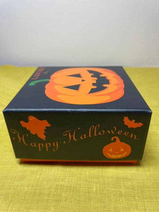 ラデュレ　マカロン空箱2個　ハロウィン限定パッケージ