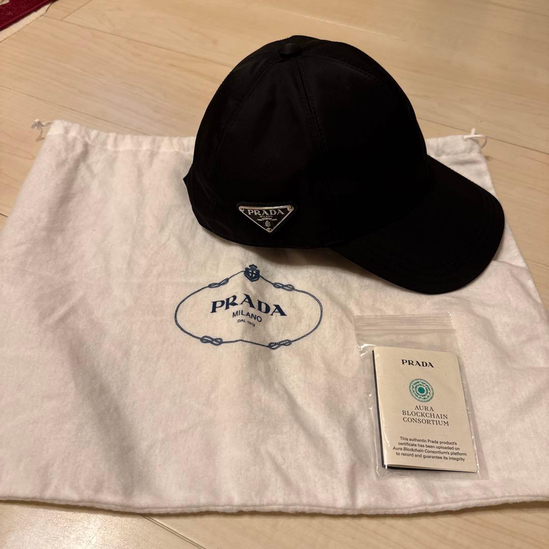 たまぴかプラダ　キャップ　Mサイズ　PRADA 美品