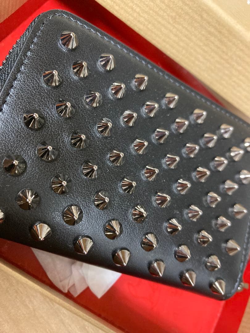 Christian Louboutin ケース 黒 レザー スタッズ