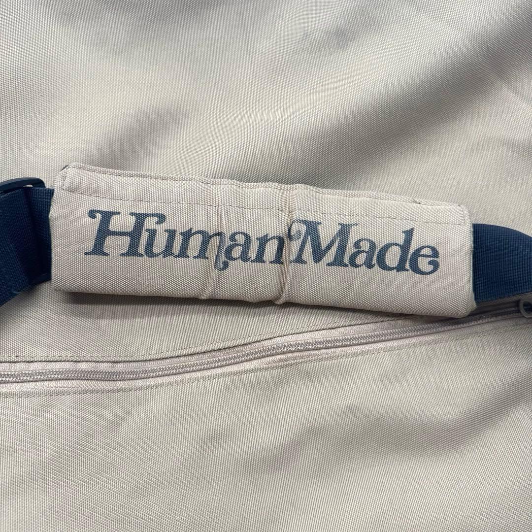 ヒューマンメイド　ガールズドントクライ　メッセンジャーバッグ ベージュ　中古良品