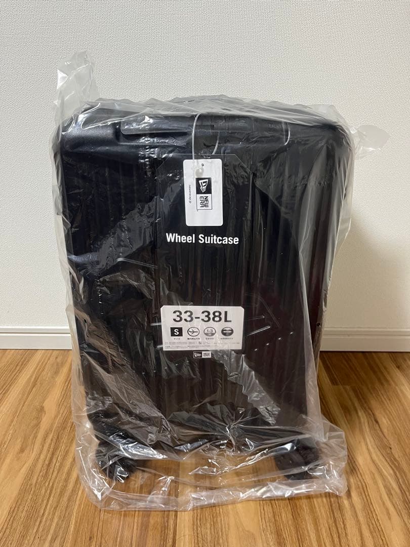 ニューエラ　スーツケース